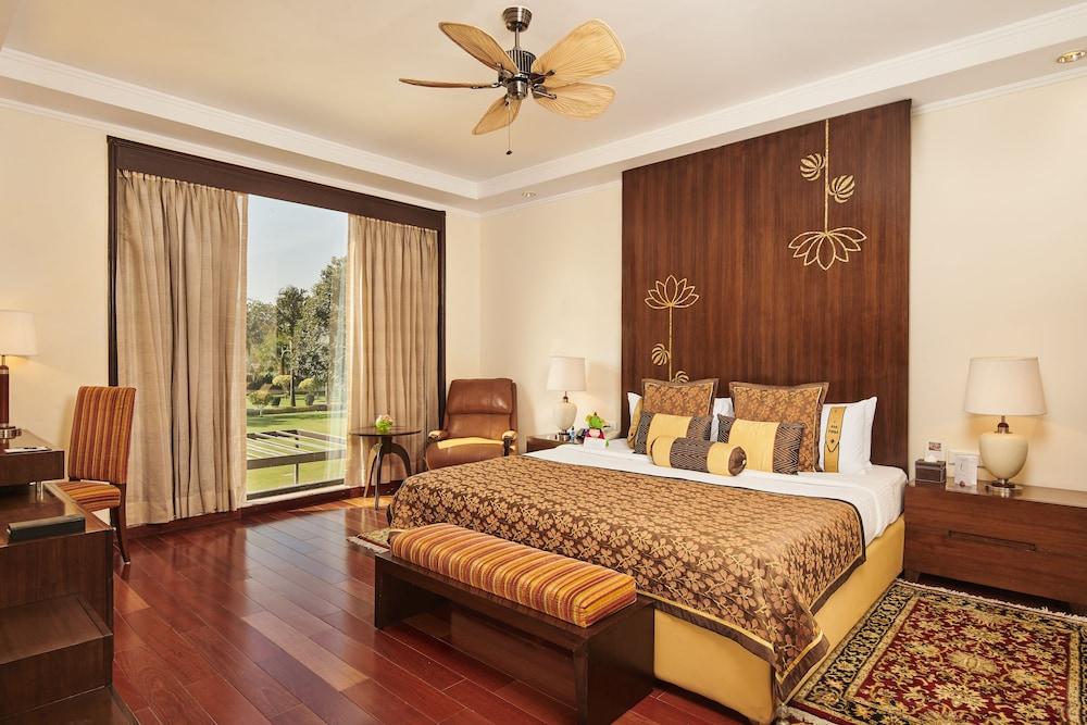 เดอะ ลาลิต เทมเพิล วิว ขชุราโห Hotel ภายนอก รูปภาพ