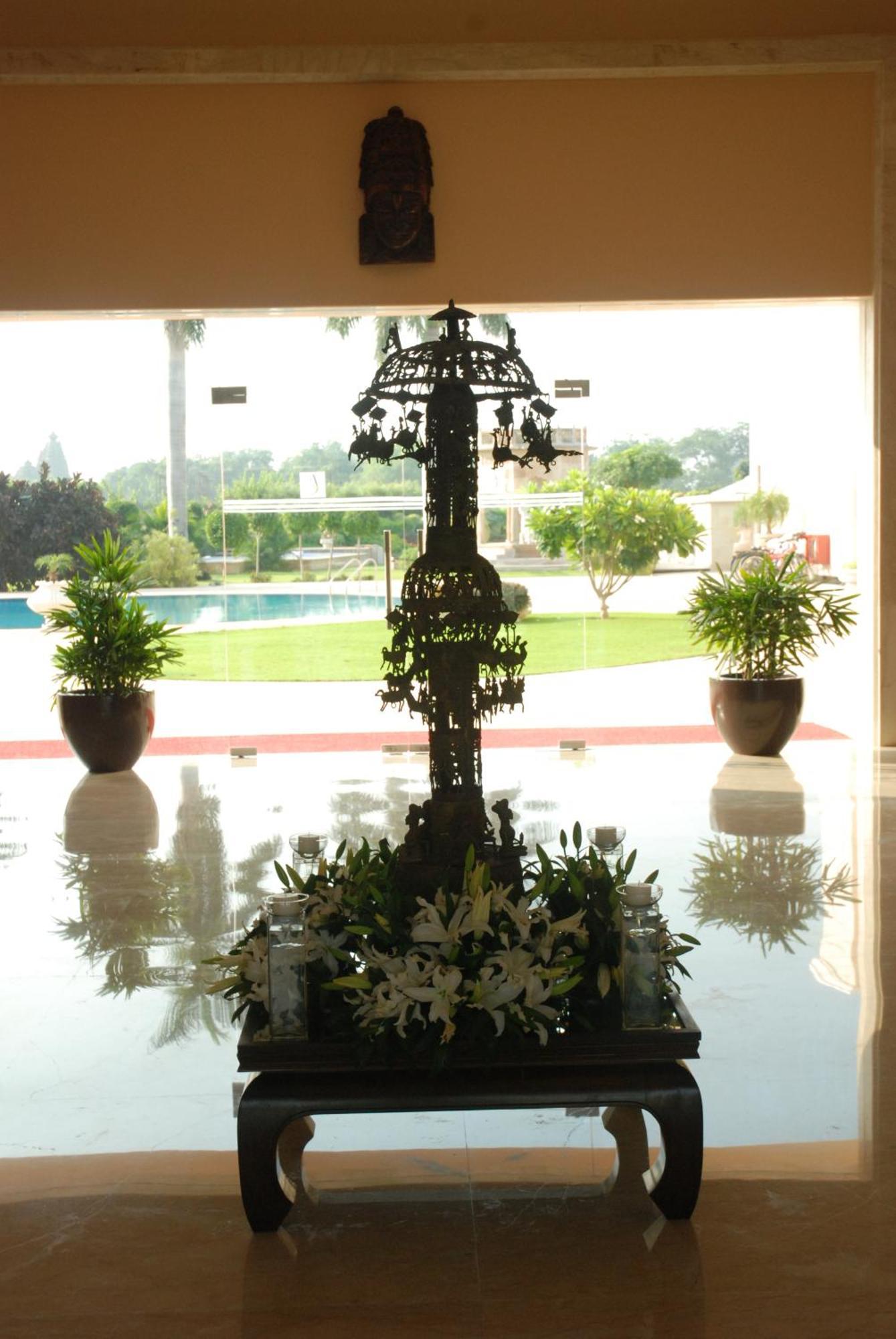 เดอะ ลาลิต เทมเพิล วิว ขชุราโห Hotel ภายนอก รูปภาพ