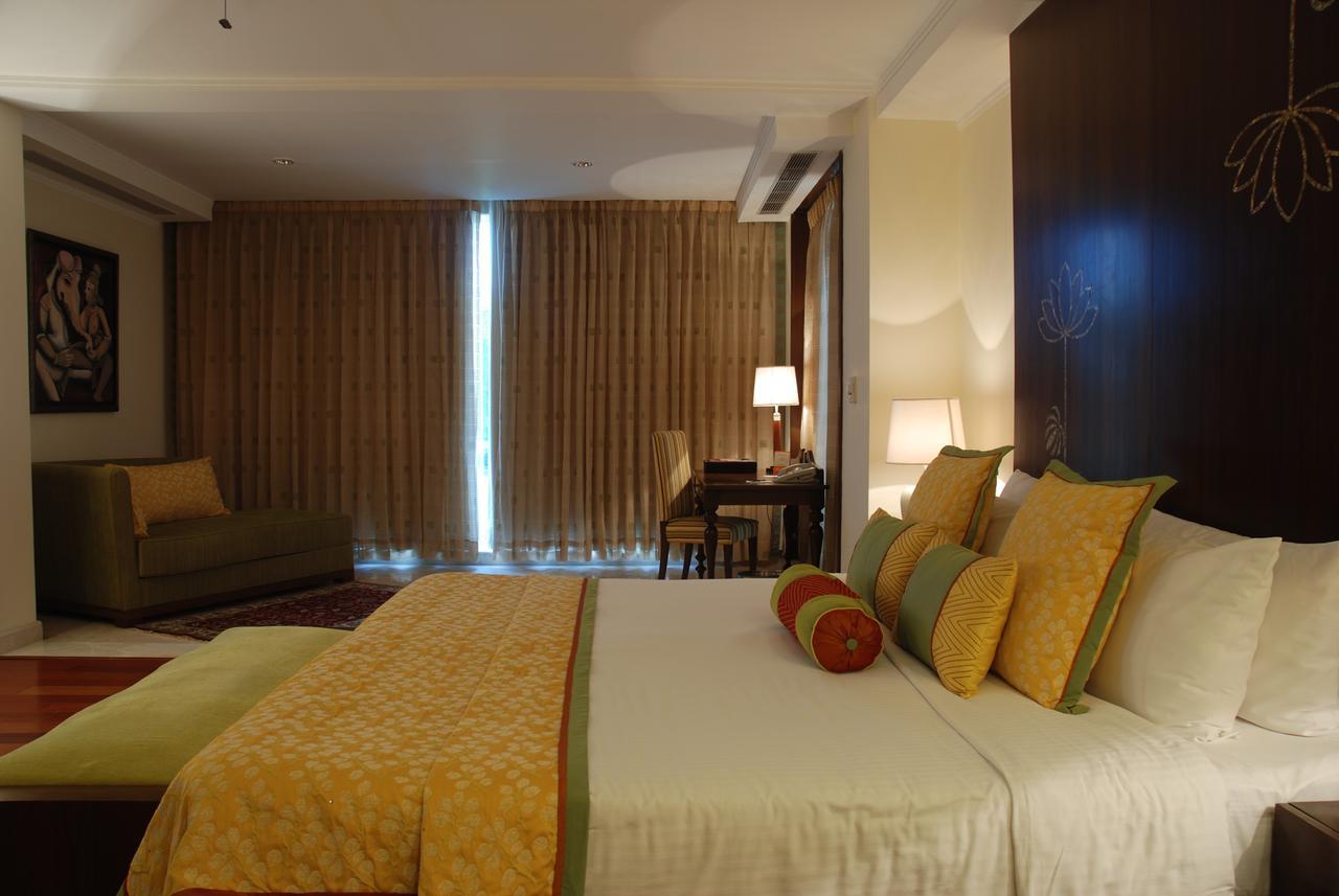 เดอะ ลาลิต เทมเพิล วิว ขชุราโห Hotel ภายนอก รูปภาพ