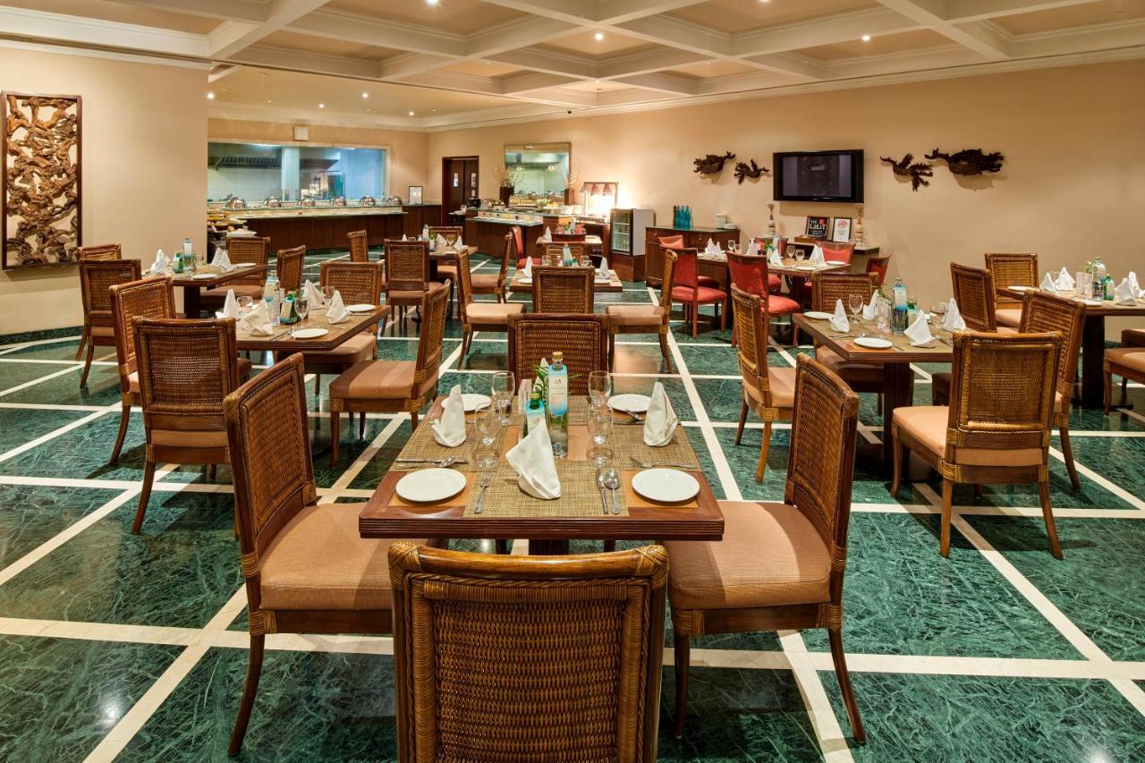 เดอะ ลาลิต เทมเพิล วิว ขชุราโห Hotel ภายนอก รูปภาพ